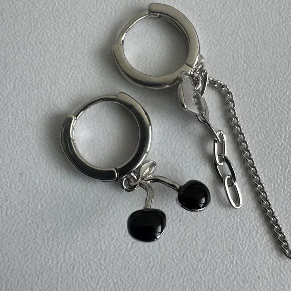 925 Silver Black Cherry & Heart Chain Hoop Earrings - Picture 5 of 9